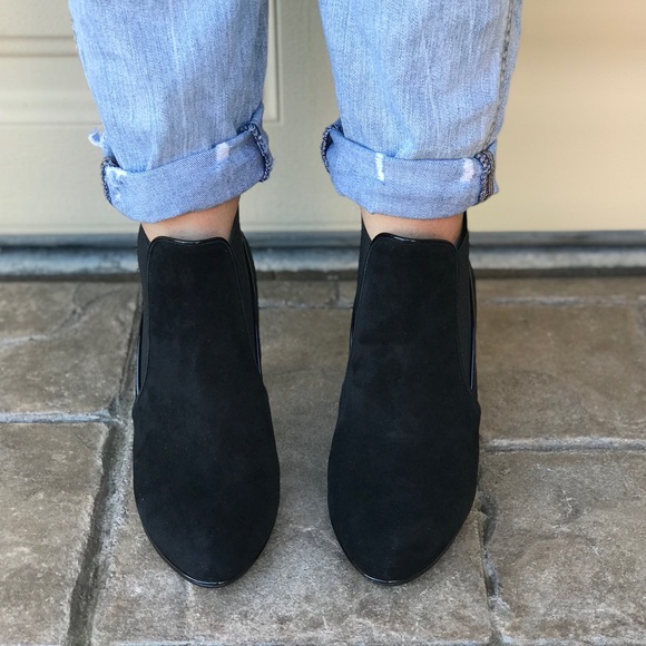 Black Pointy Toe Low Cone Heel Ankle Booties - Picture 3 of 6